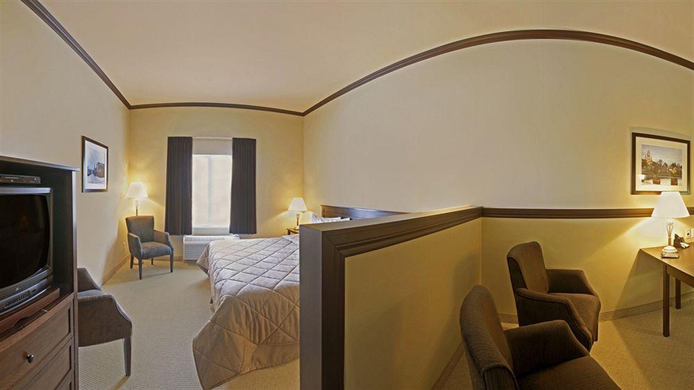 Comfort Inn & Suites Сен-Жером Экстерьер фото