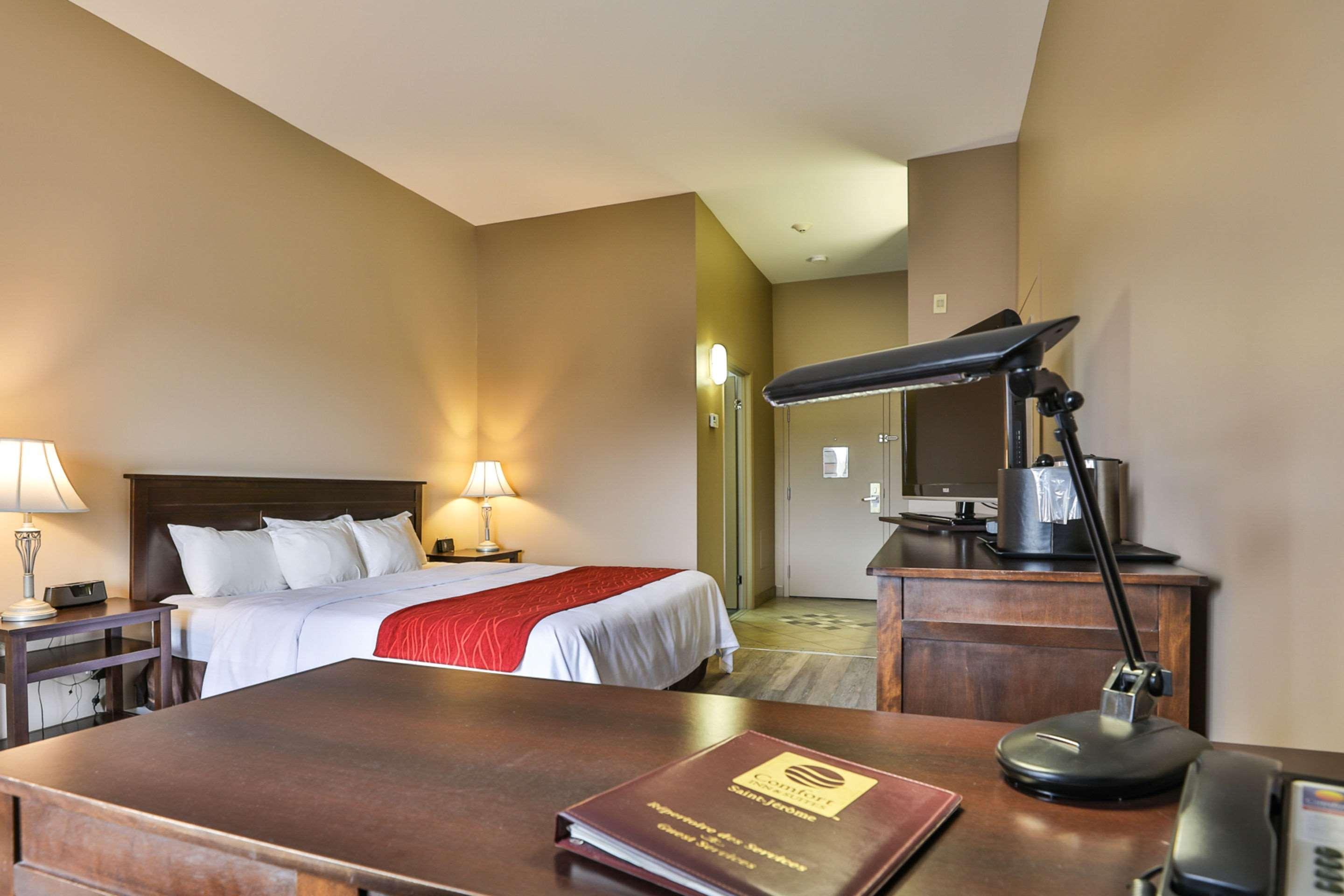 Comfort Inn & Suites Сен-Жером Экстерьер фото