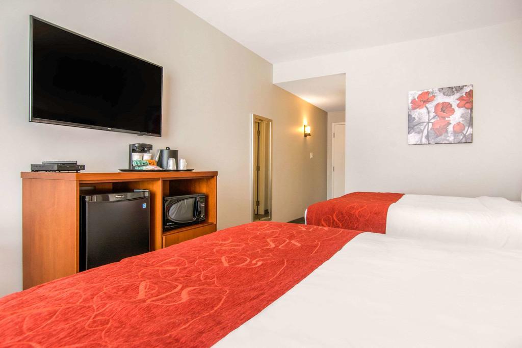 Comfort Inn & Suites Сен-Жером Экстерьер фото