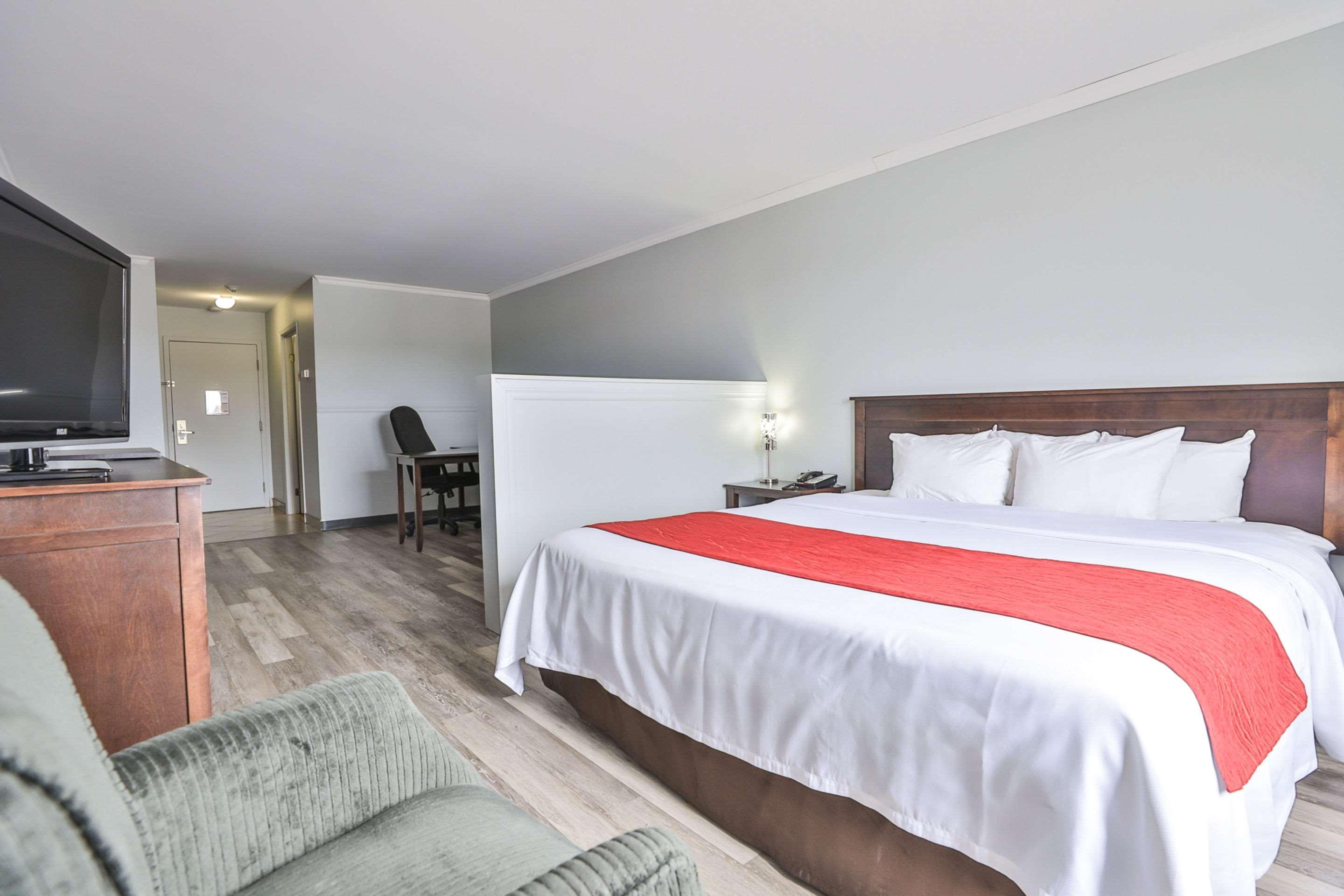 Comfort Inn & Suites Сен-Жером Экстерьер фото