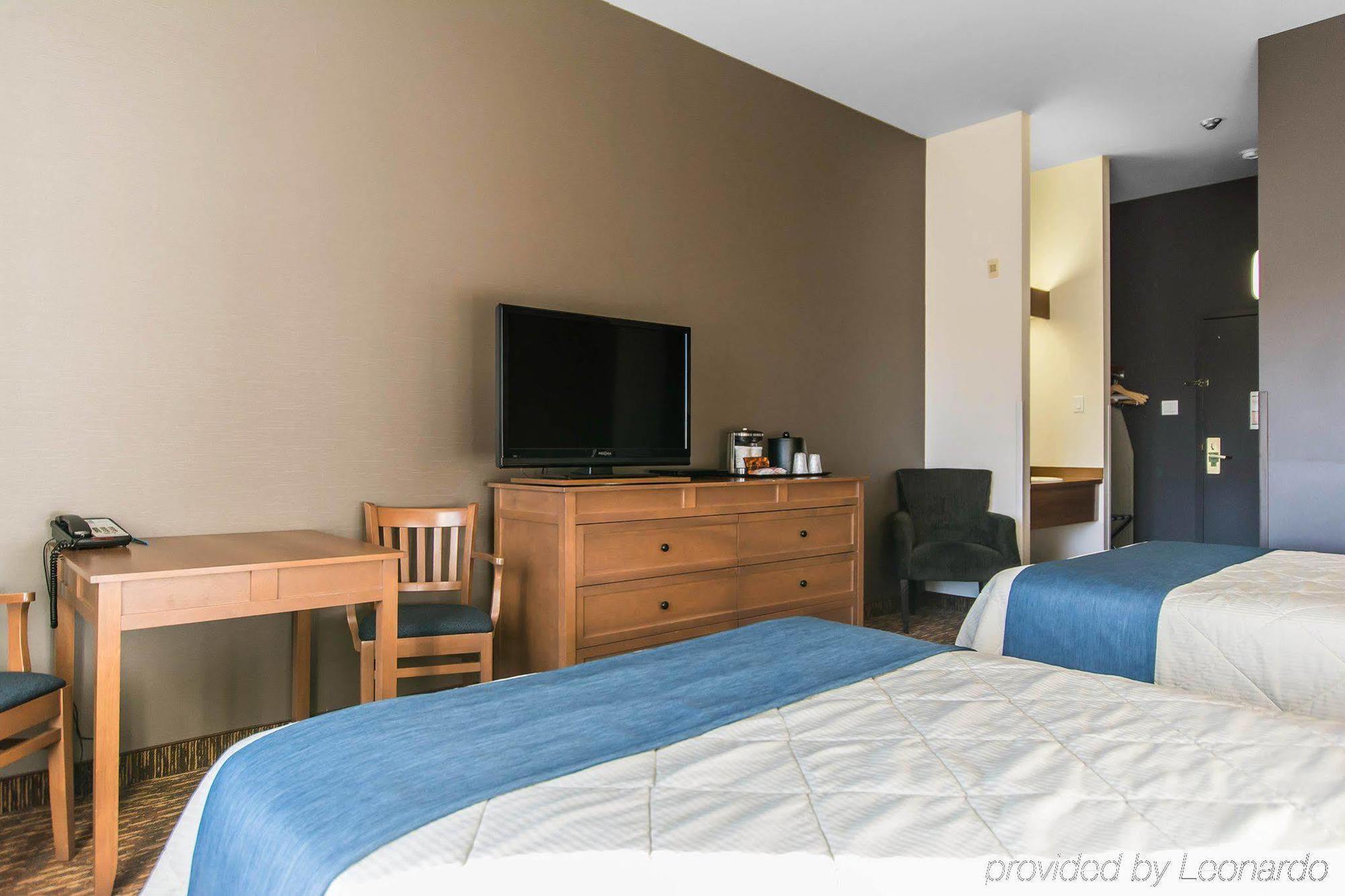 Comfort Inn & Suites Сен-Жером Экстерьер фото