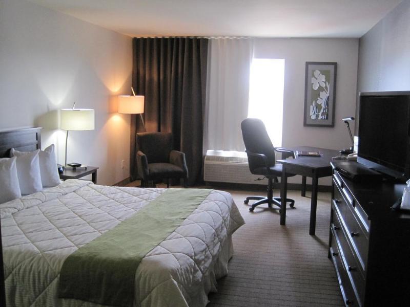 Comfort Inn & Suites Сен-Жером Экстерьер фото