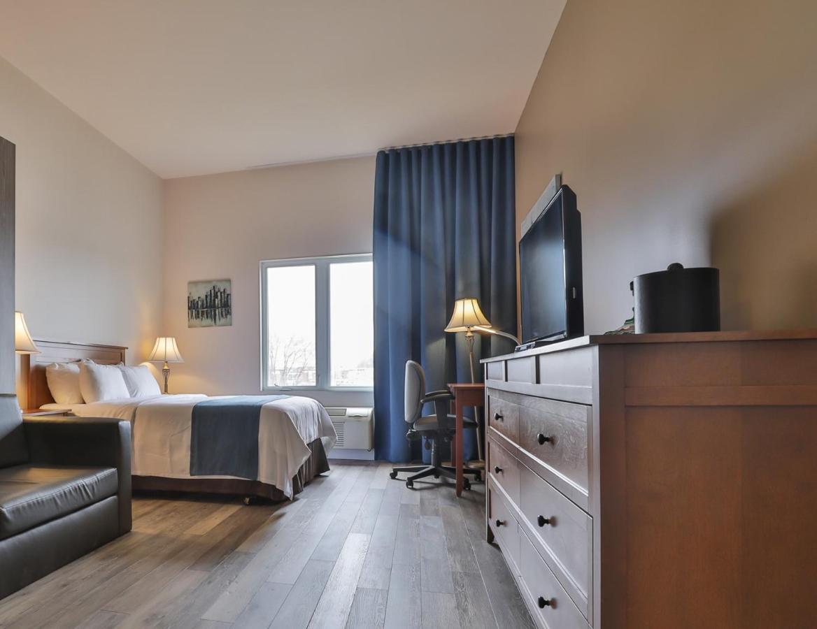 Comfort Inn & Suites Сен-Жером Экстерьер фото